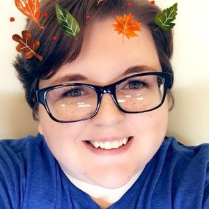 Meet your Posher, Caitlin